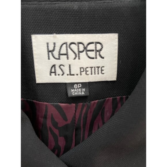 Kasper Black Pant Suit, size 6P - Picture 5 of 8